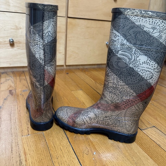 Burberry Rain boot - Picture 3 of 4